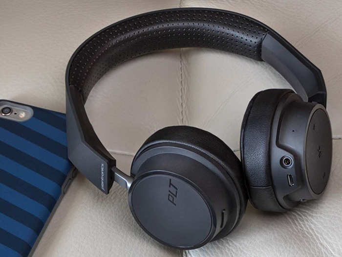 On-ear Bluetooth headphones