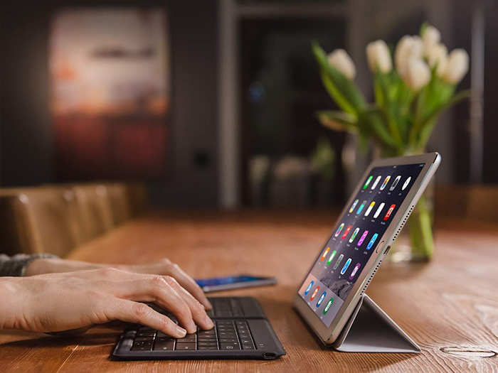 A full-sized foldable keyboard