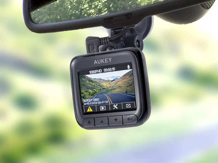 An HD dash cam