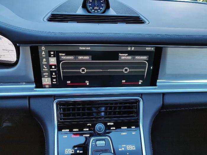 The showpiece of the climate control system is the touchscreen controlled vents.