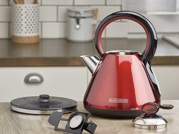 A kettle that heats up water in a snap