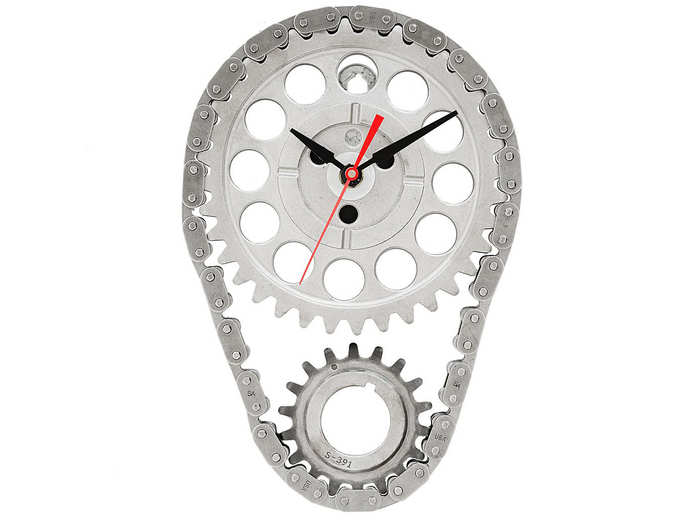 A timing chain wall clock