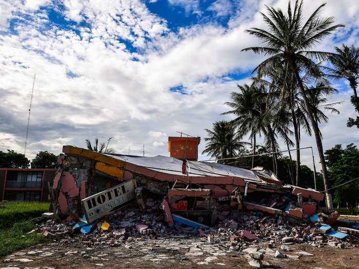 Mexico is one of the most seismically active countries on the planet. It sits atop three of the largest tectonic plates on Earth: the North American plate, the Cocos Plate, and the Pacific Plate.