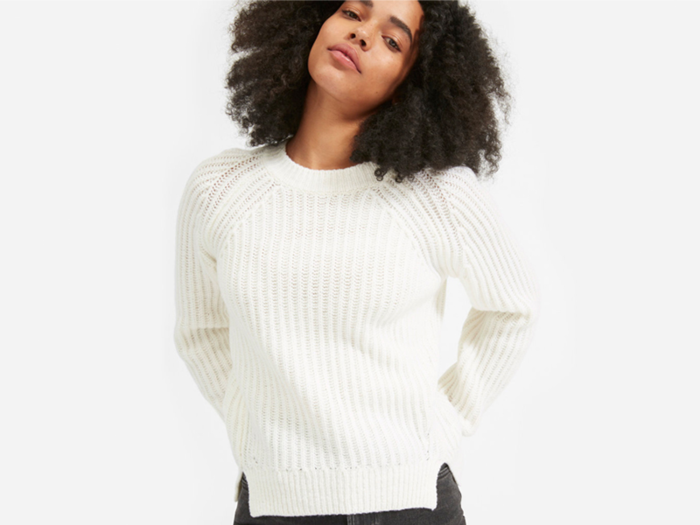  A slightly oversized sweater made from ultra-fine Italian wool 