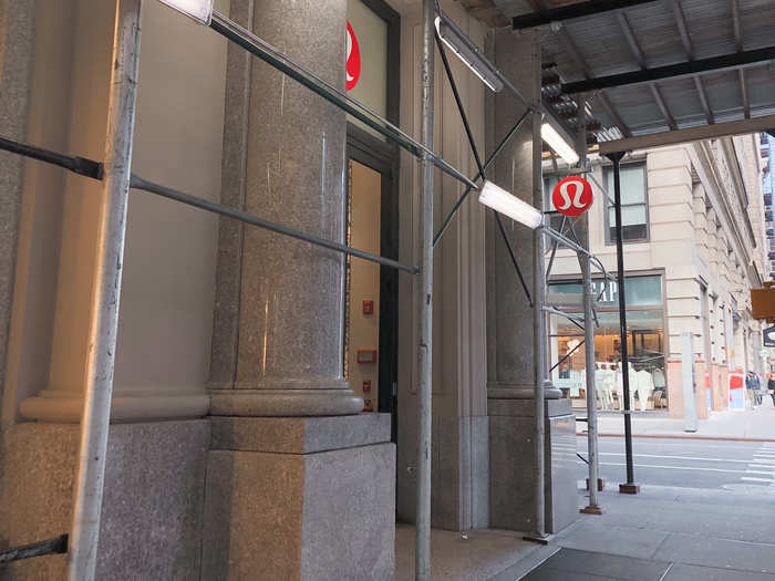 Most recently, Lululemon has teamed up with Penguin Random House to create a mini-library space in its HUB Seventeen community space in its Flatiron store.