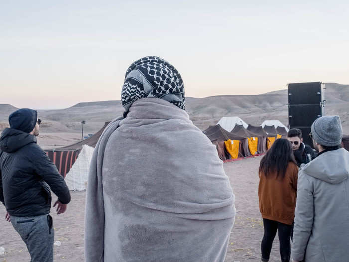 Some people had brought out blankets to dance in. Now that’s what I call a winter rave outfit.