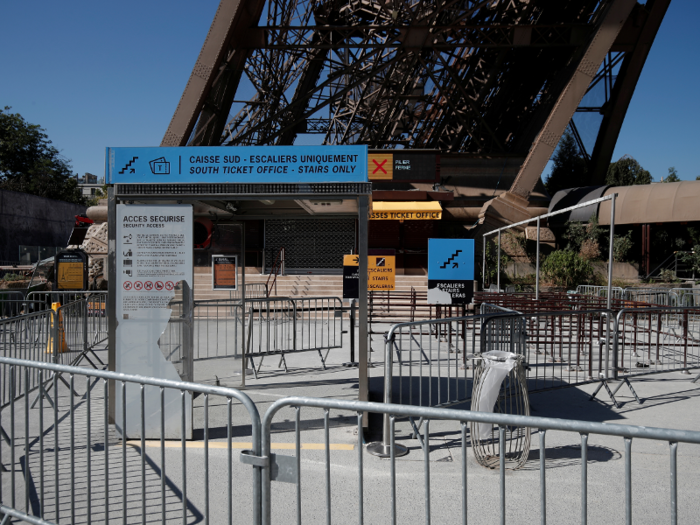 Some unlucky tourists have found the Eiffel Tower closed on account of worker strikes ...