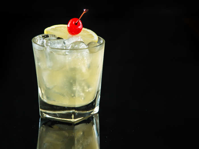 25. Amaretto Sour