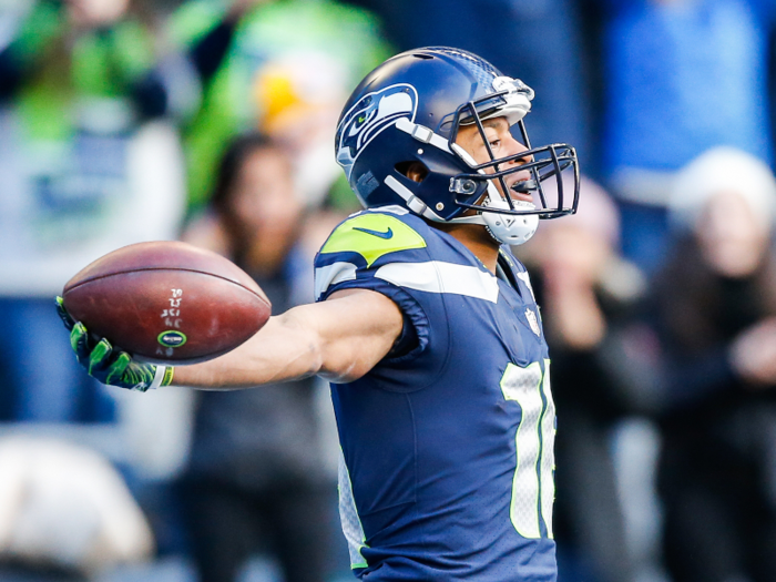 Tyler Lockett over 56.5 receiving yards (-115)