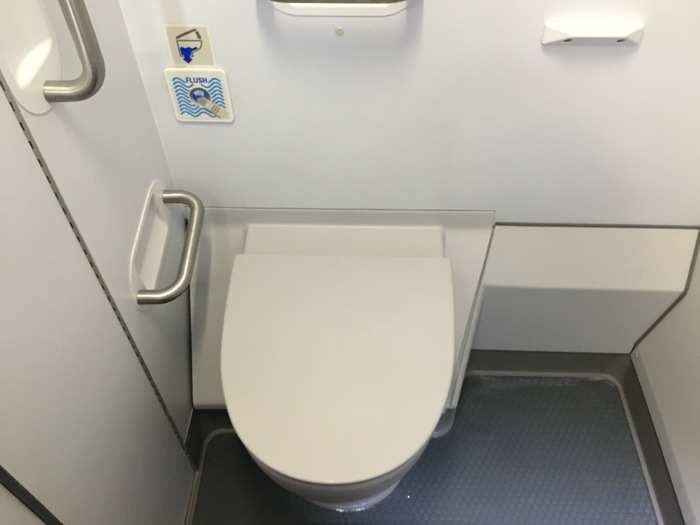 In an age of increasingly cramped airplane bathrooms, this was a breath of fresh air.