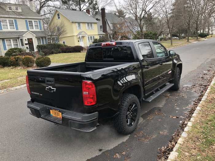 The Colorado Z71 is a pretty dashing pickup. Not too big, not too small, and plenty aggressive.