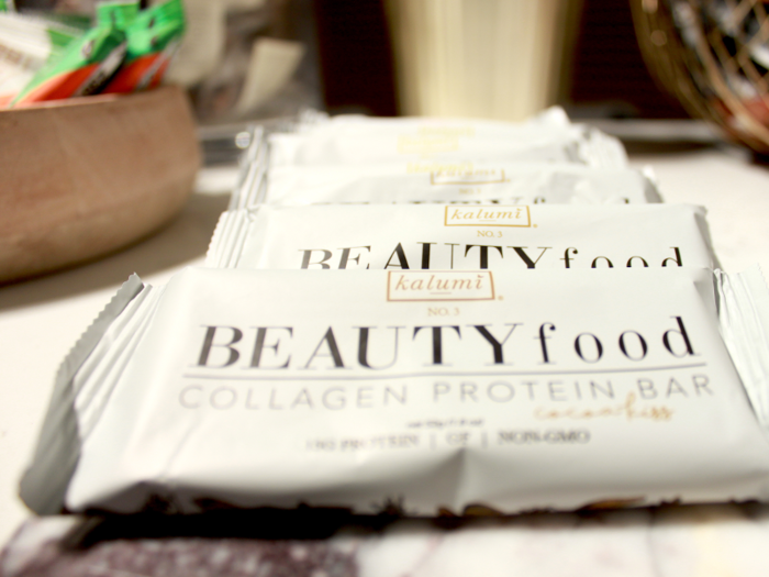 ... collagen protein bars ...