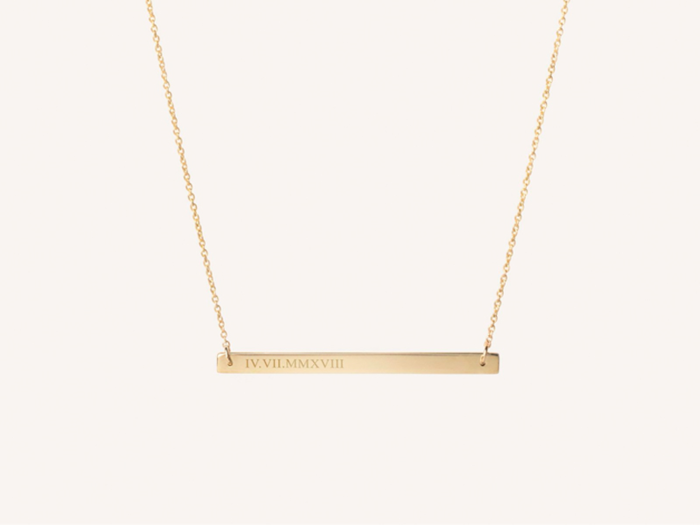 An engravable bar necklace