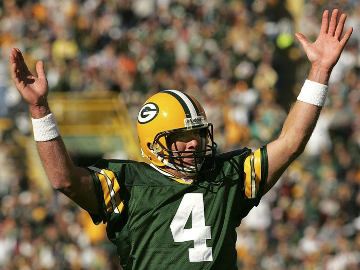 Brett Favre (1-1)