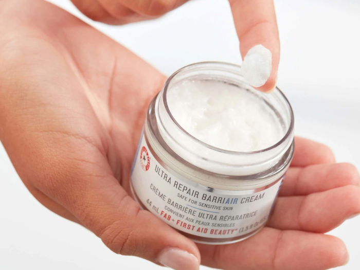 First Aid Beauty Ultra Repair BarriAIR Cream