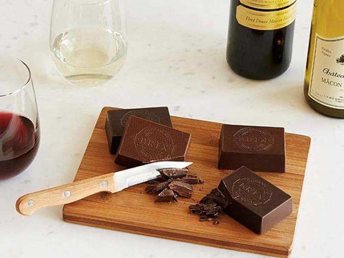 A chocolate and wine pairing set