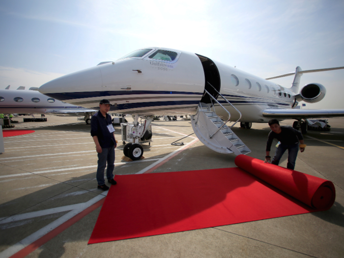 The G650ER is bigger and faster, and it flies even further than the G550.