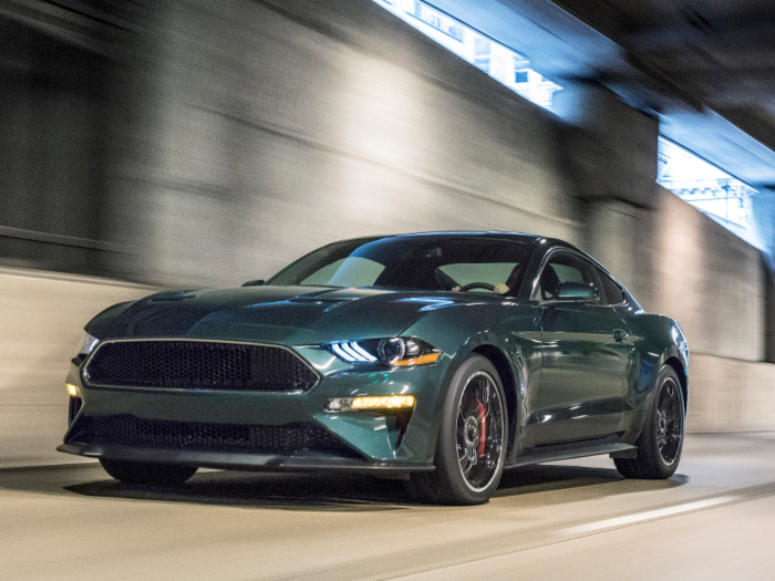 3. Ford Mustang GT/Bullitt: 5.0-liter, DOHC, V8.