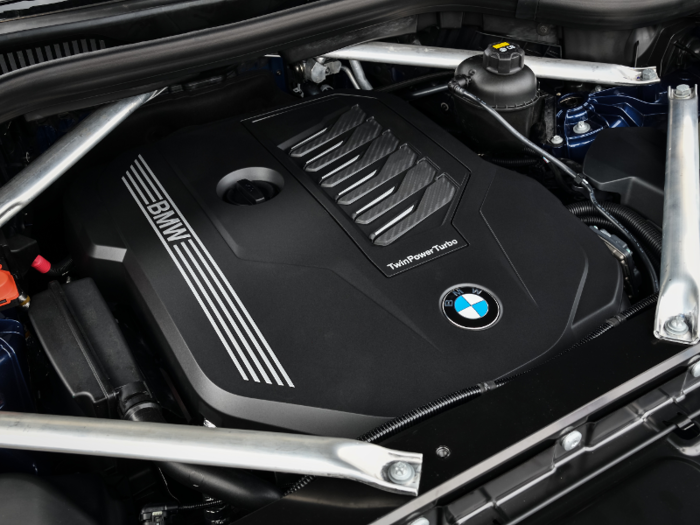 BMW refreshed B58 inline-six has been praised for smoothness and imperceptible start/stop system. It also won back in 2016 and 2017.