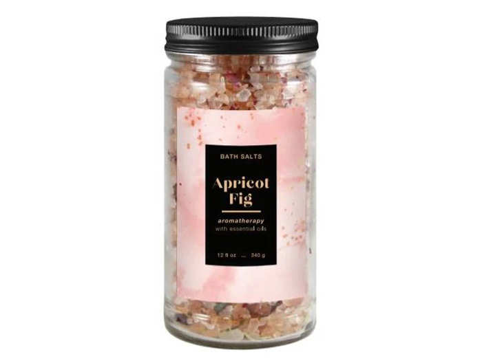 Apricot-fig bath salts for a soothing bath