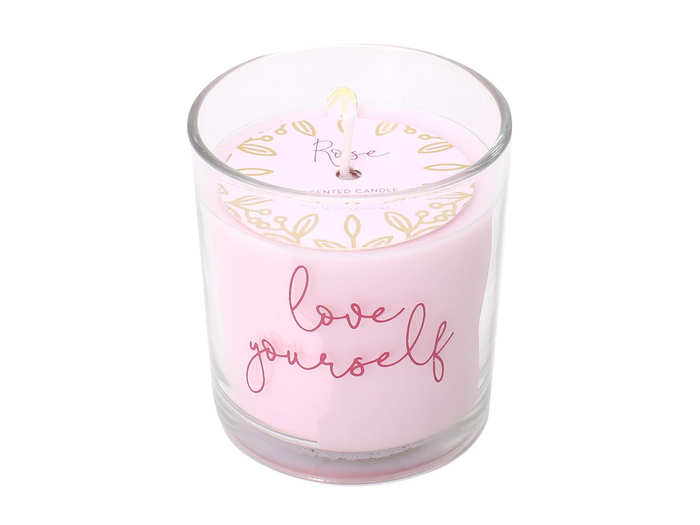 A rosé-scented candle