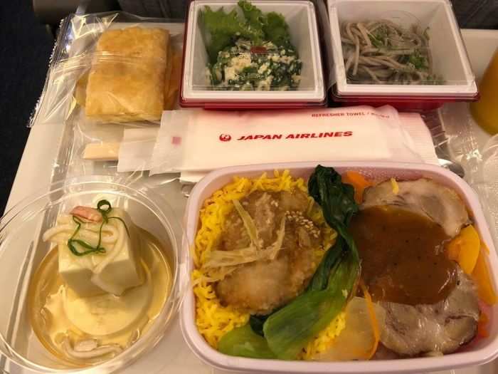 From his experience, Wu believes the best economy food is found on Japan Airlines and Evergreen Airways.