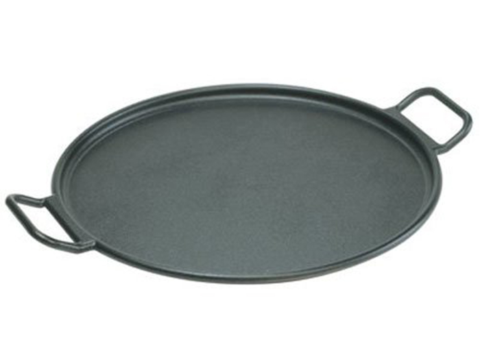 The best pizza pan for maneuverability