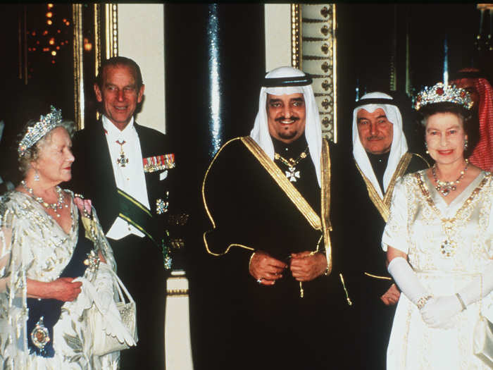 1987: King Fahd of Saudi Arabia, who carried out a four-day state visit to Britain, with Queen Elizabeth II, The Queen Mother, and the Duke of Edinburgh, before they attended a banquet in the King