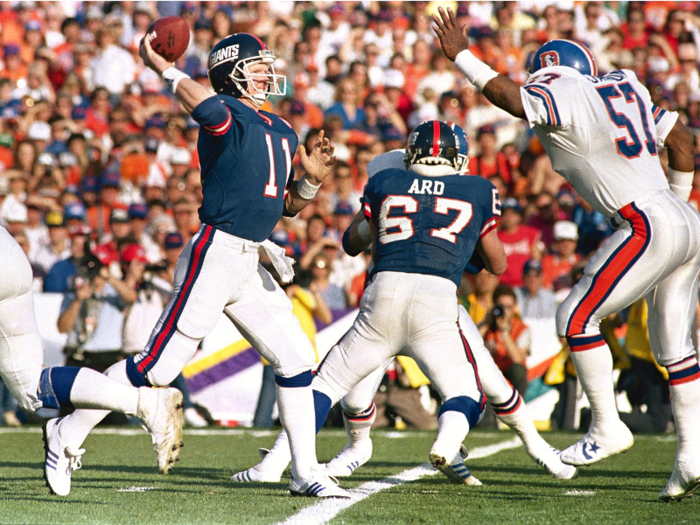 1987: Super Bowl XXI — Phil Simms throws a perfect second half