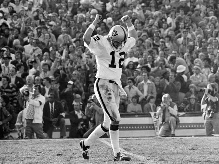 1977: Super Bowl XI — Willie Brown brings it home