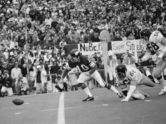 1975: Super Bowl IX — Defensive End Dwight White makes a miraculous recovery