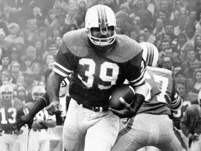 1974: Super Bowl VIII — Larry Csonka dominates the Vikings defense