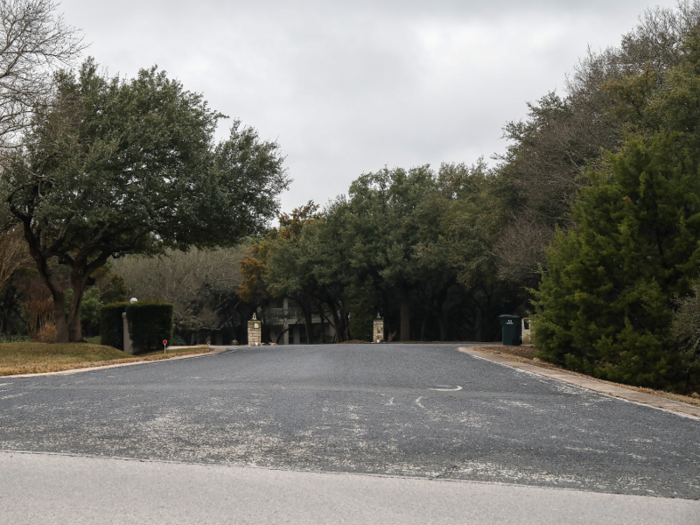 Spacious suburban-style neighborhoods are easy to come by in this area, since Barton Creek and other West Austin neighborhoods are further from the denser city center.