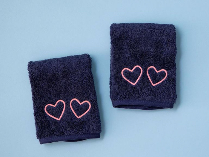 Weezie Towels Heart Eyes Collection