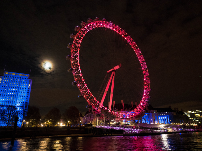 ... the attraction was made permanent, and is now sponsored by Coca-Cola.