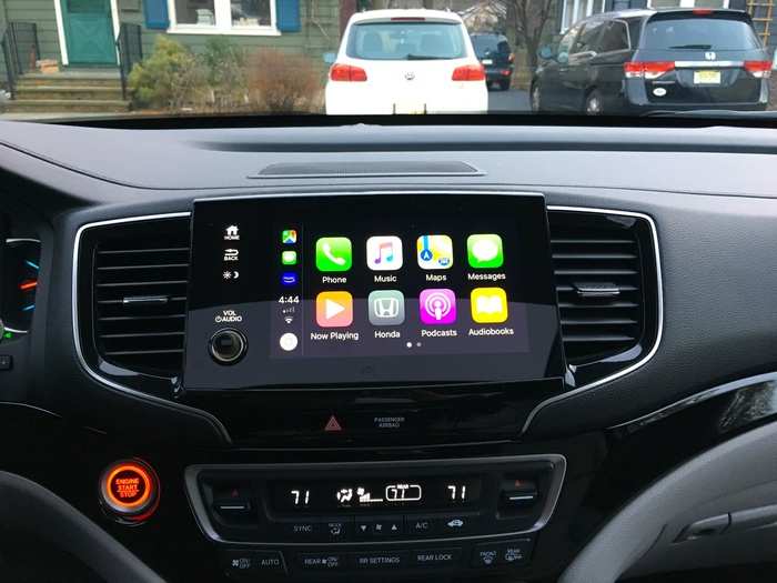 4. Apple CarPlay and Android Auto integration.