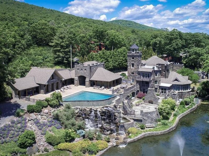 Legendary shortstop and soon-to-be Hall of Famer Derek Jeter had a castle fit for a king back when he was playing for the New York Yankees.