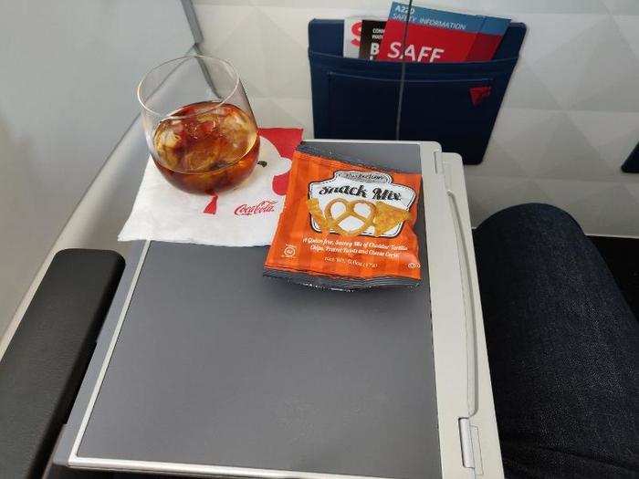 Due to the short duration of the flight, a full meal service was not available. But I did receive a yummy bag of snack mix.