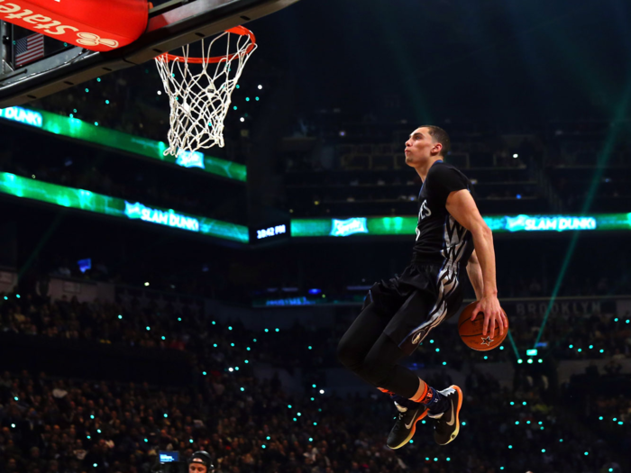 Zach LaVine soared through the dark to win the 2015 NBA dunk contest.