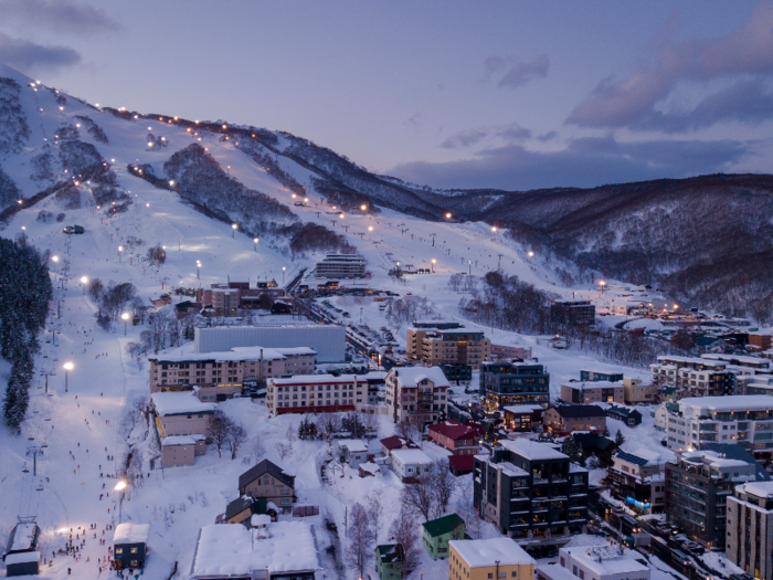 Niseko Village is nestled between Annupuri and Grand Hirafu.