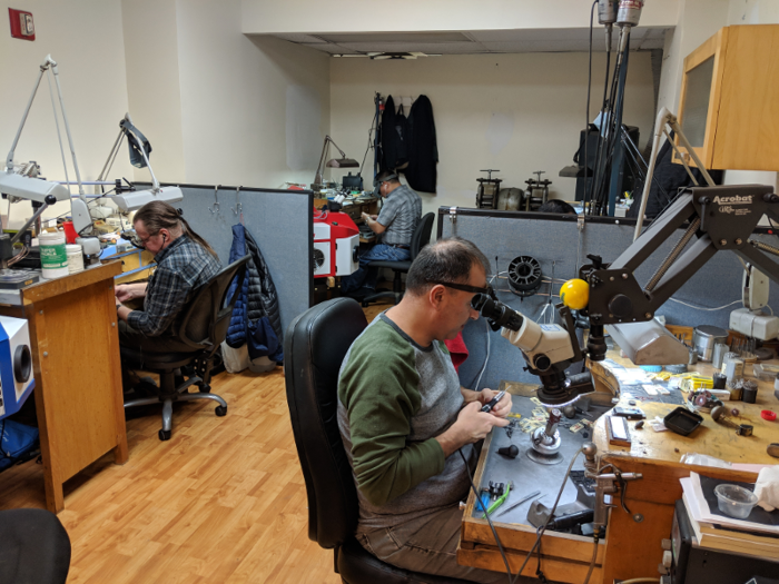 I was struck by how small and ordinary-looking the workshop was. In this room, five jewelers were working on jewelry, each with a different specialty.