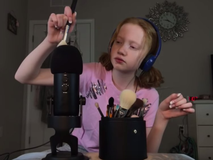 Makenna Kelly, a 13-year-old YouTube superstar who goes by "Life With MaK," makes around $1,000 a day.