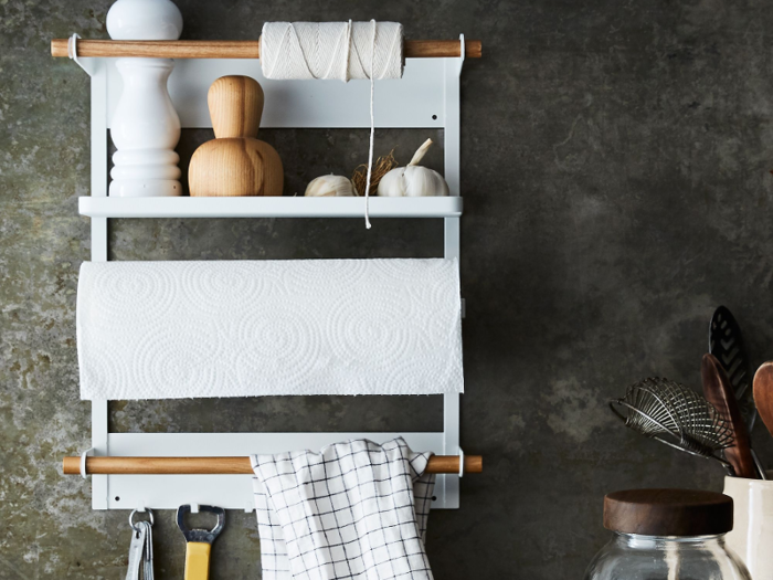 A magnetic refrigerator rack