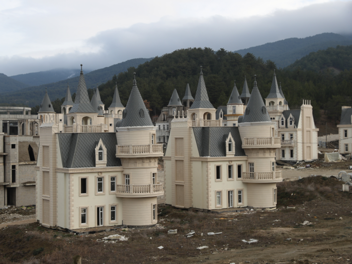 Meanwhile, in Turkey, a strange community of mini castles were built for the wealthy but has remained abandoned for years.