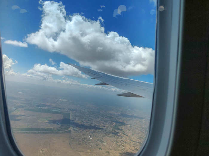 ... to completely wide open. The windows are perfect for taking pictures of the landscape below. The Dreamliner