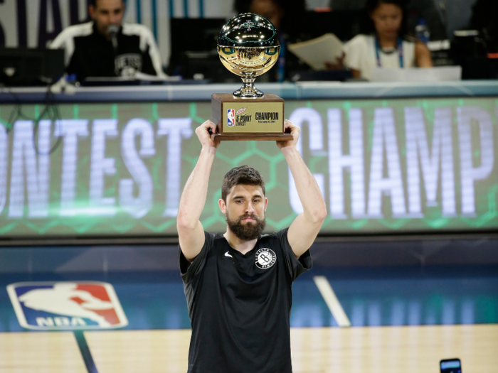  The on-court performances were generally entertaining. Stephen Curry and Joe Harris dueled in the three-point contest, with Harris narrowly edging out Curry. 