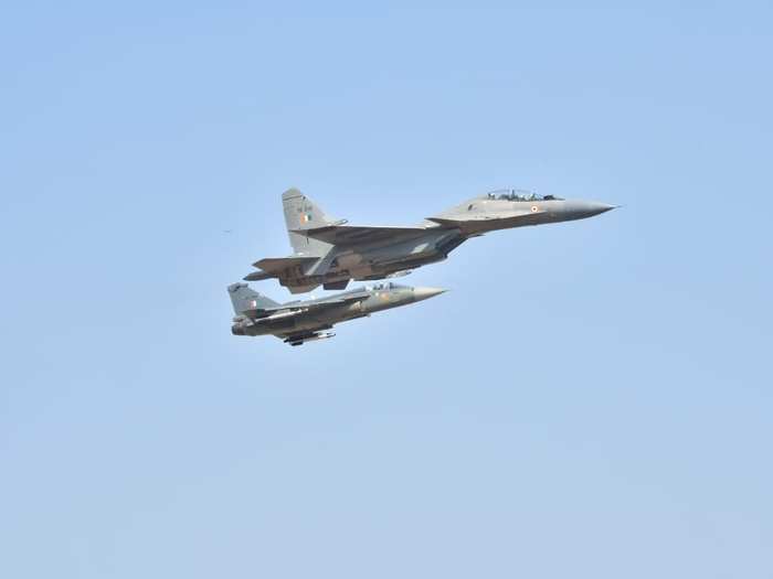 The first day of the show began with combat aircraft Rafale of the French Dassault Aviation flying in the air.