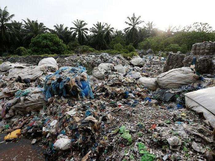 A single site near a palm oil plantation in Jenjarom contains 4,400 tons of waste.