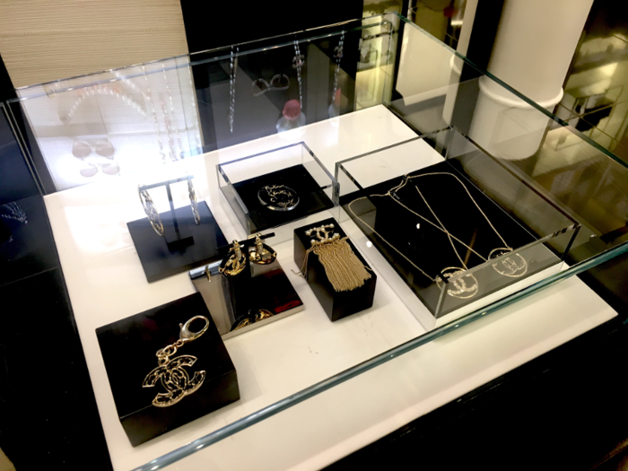 Costume jewelry was found on the opposite side of the store near the sunglass display, once again adding to style diversity — but not in overwhelming quantity.