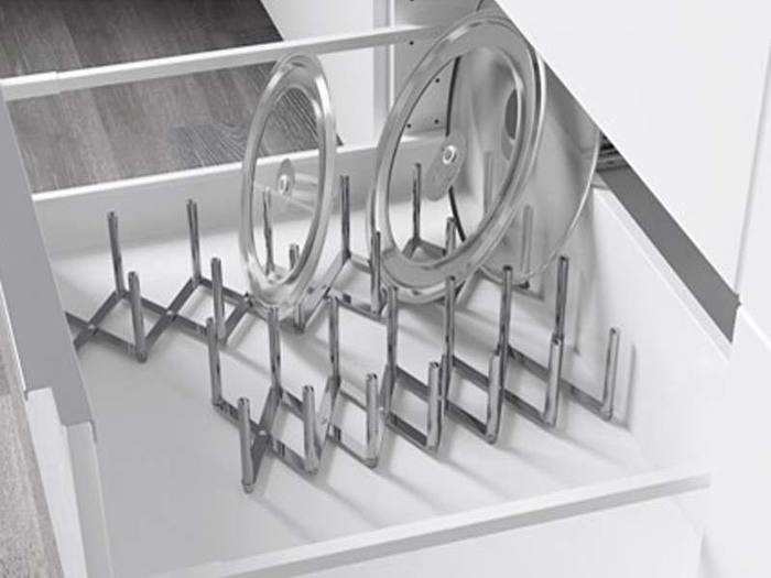 A pot lid organizer.